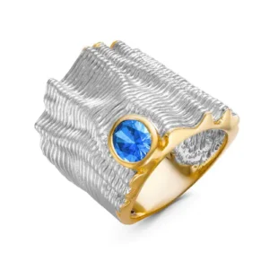 Кольцо Pleats из серебра 925 с фианитами